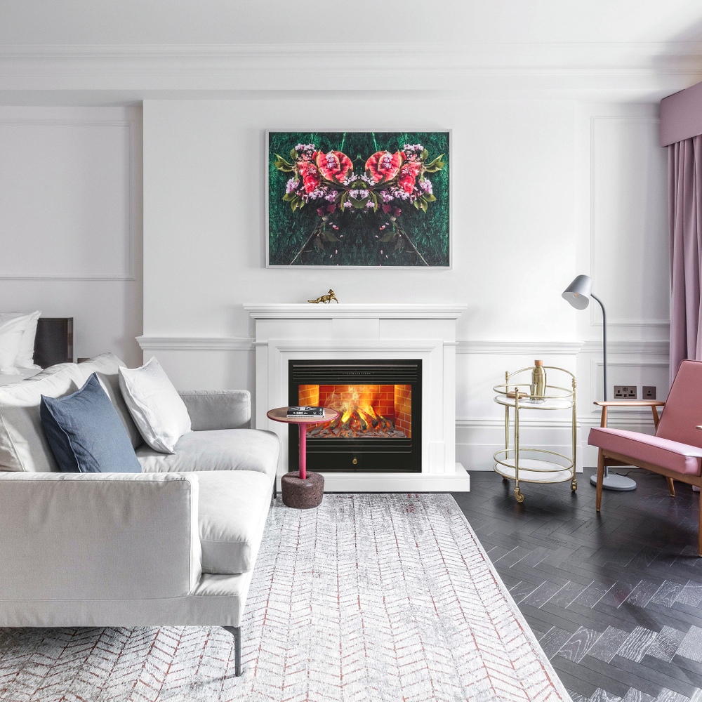 Каминокомплект Real Flame Marco 25,5/26 WT с очагом 3D Novara