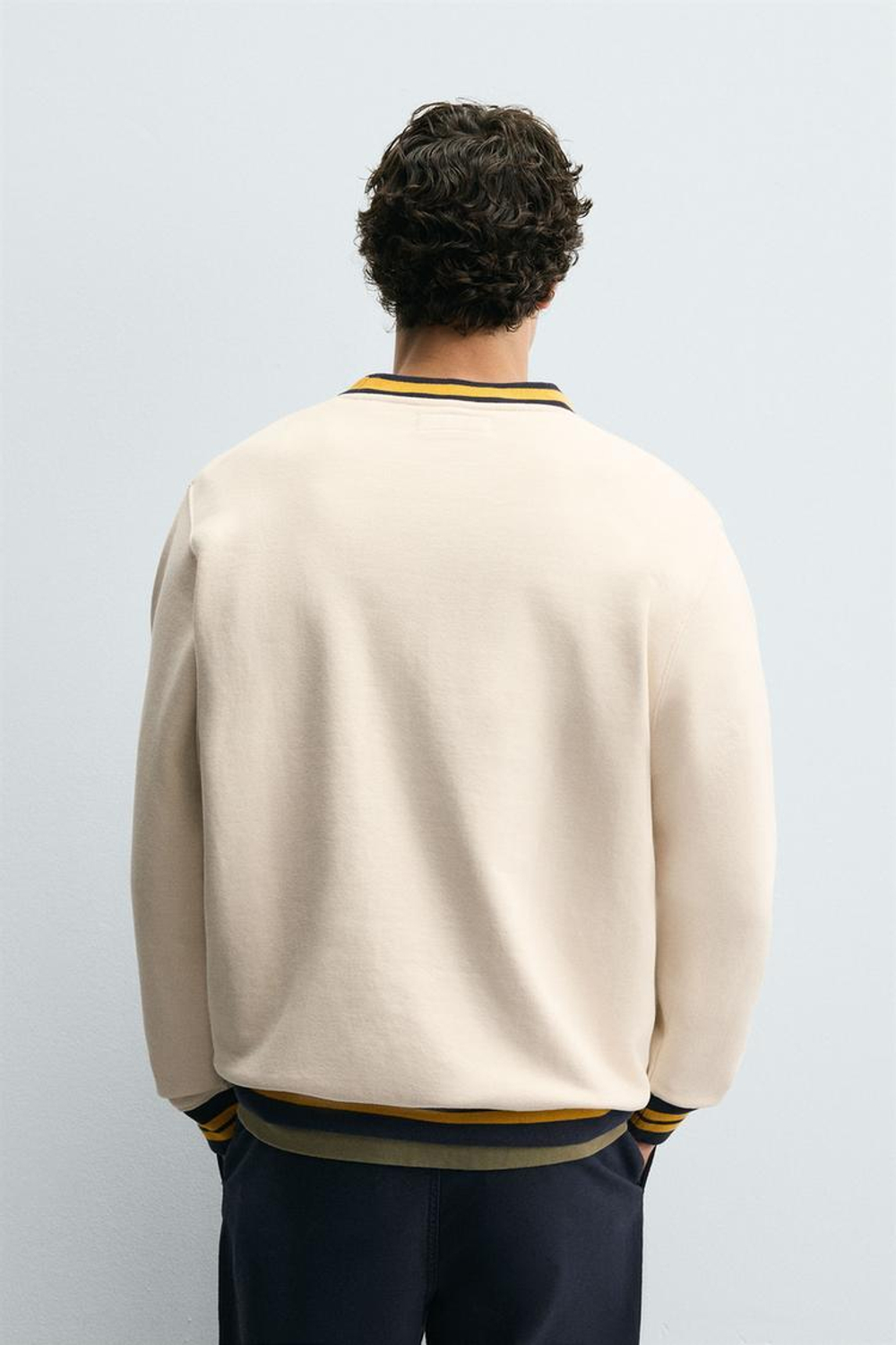 ZARA ТОЛСТОВКА С ВЫШИВКОЙ И КОНТРАСТНОЙ ОТДЕЛКОЙ В РУБЧИК, ЖЕЛТОВАТО-БЕЛЫЙ