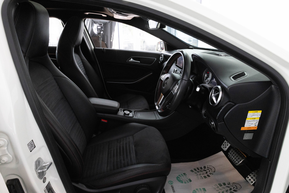 Mercedes-Benz A-Class, 2015 год