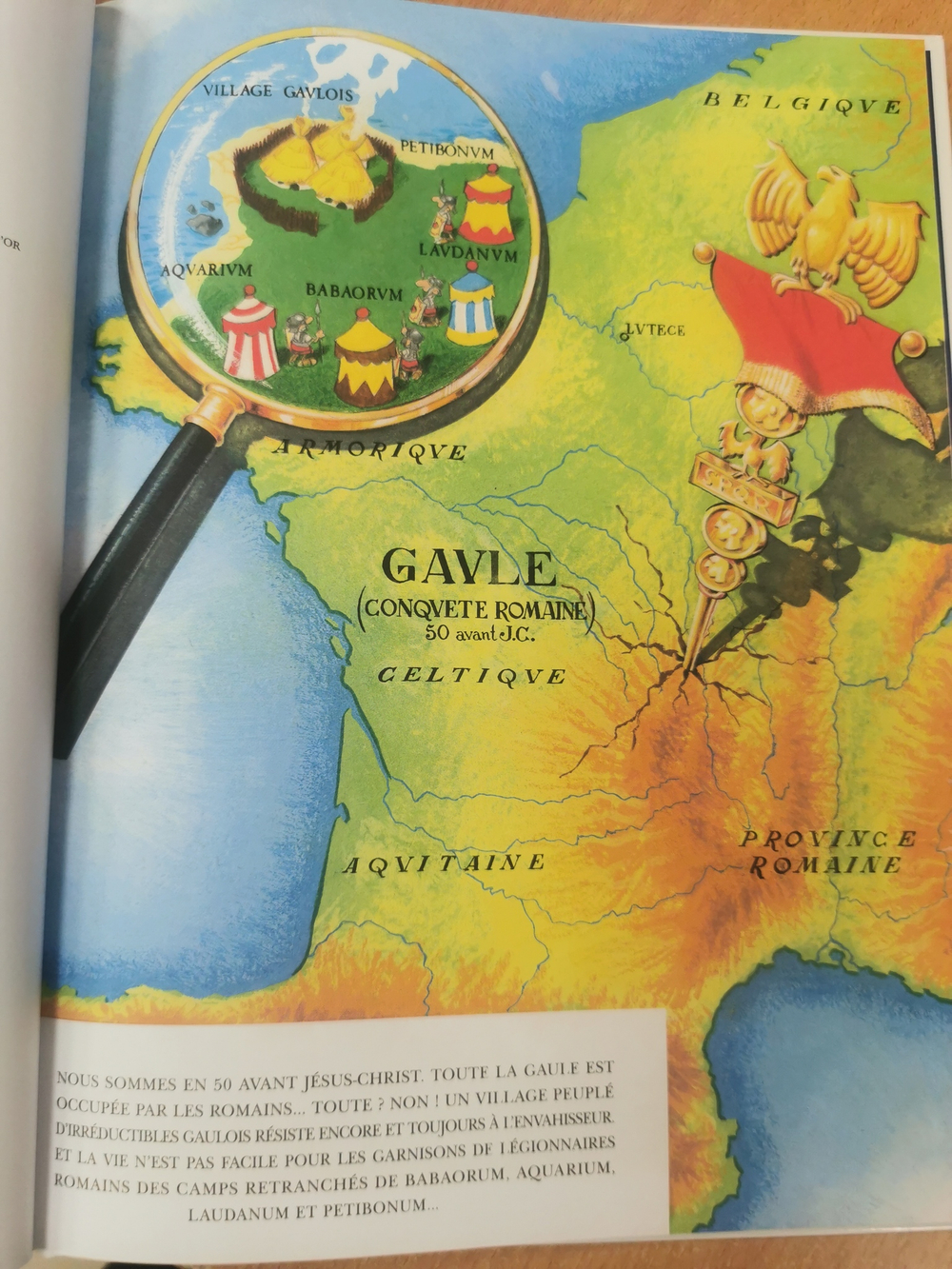 Asterix Le Gaulois (French Edition) (Asterix Graphic Novels, 1)