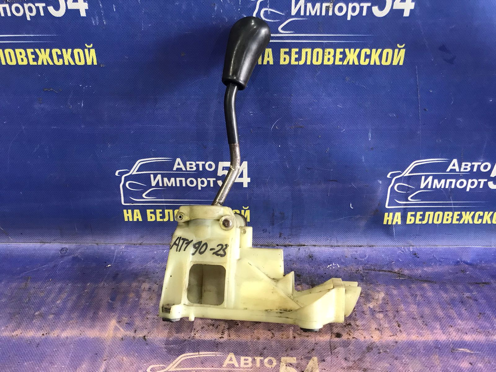 Селектор МКПП TOYOTA CARINA E 1997