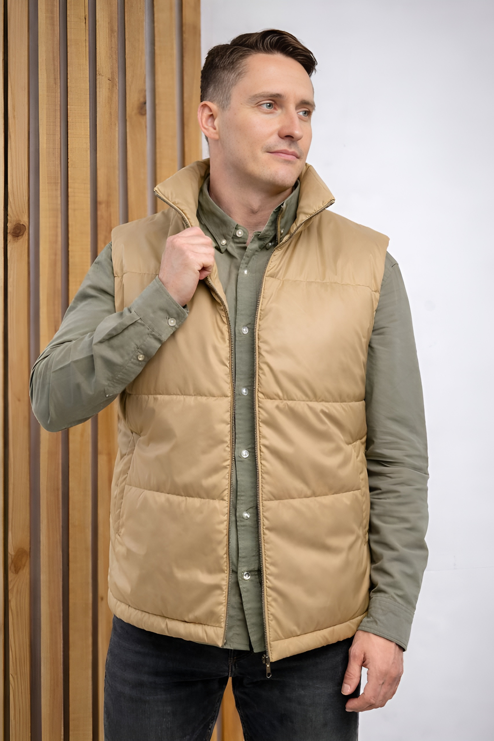 Жилет мужской с воротником "HN-17" бежевый