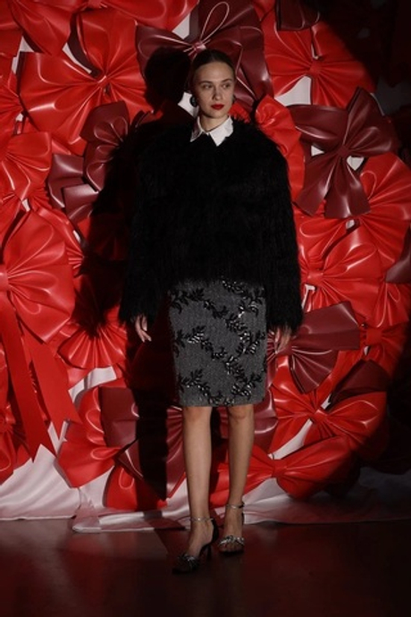 Юбка из мелких пайеток с узором