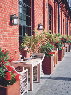 Уличный настенный светильник Outdoor O031WL-01BR