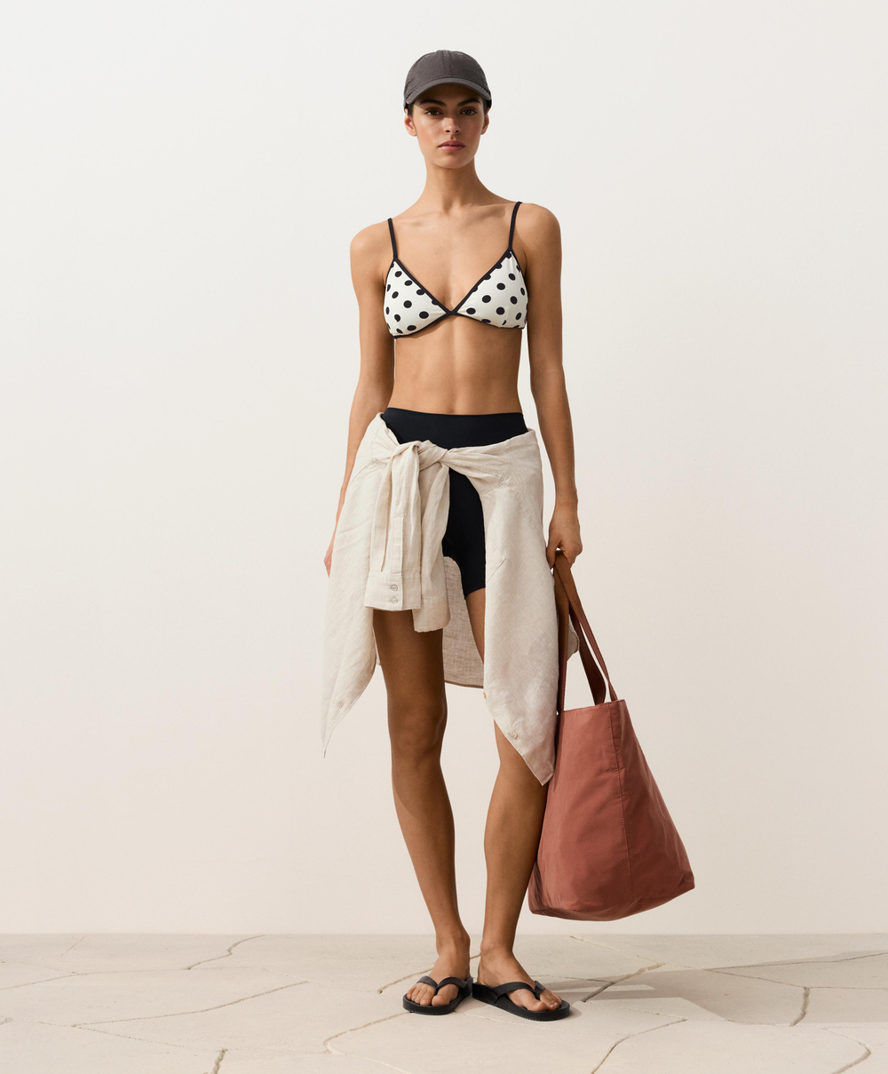 OYSHO Треугольный топ от бикини в горошек, светлый экрю