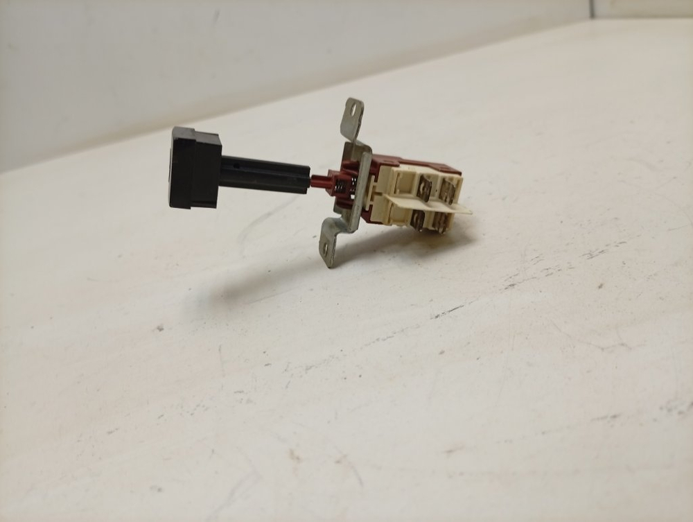 ESL46050 ктп8 Сетевая кнопка для посудомоечных машин Zanussi Electrolux 1527532004 б/у