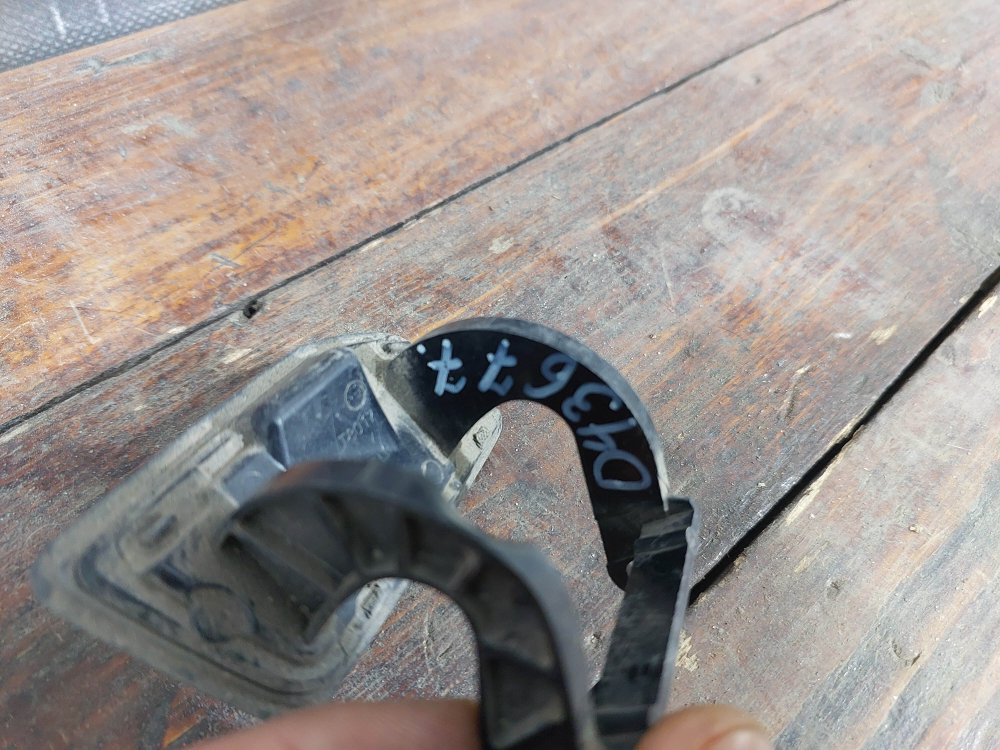 Крышка омывателя левая Range Rover Evoque 1 11-18 Б/У Оригинал BJ3213W024C