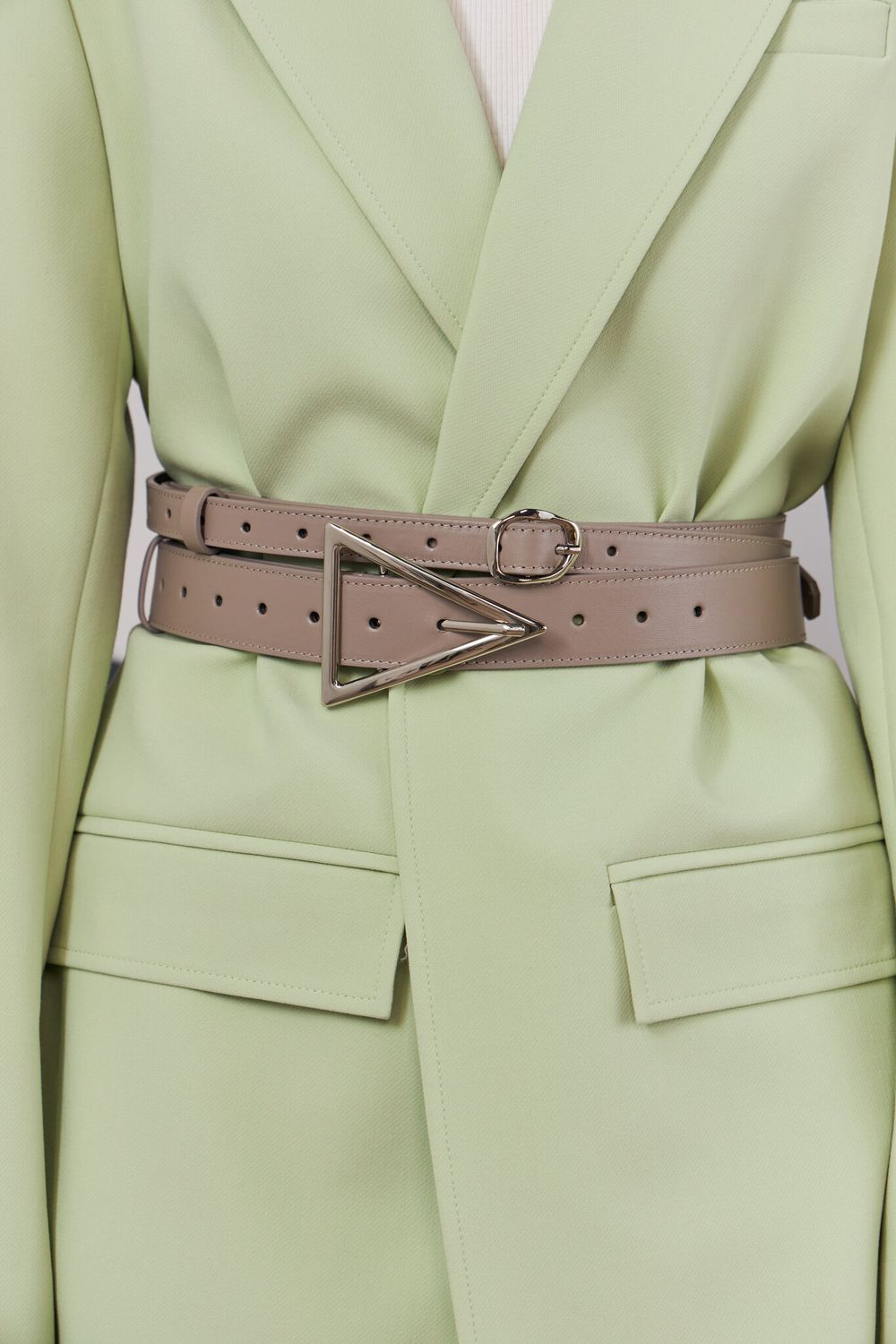 БАЗОВЫЙ ТОНКИЙ РЕМЕНЬ С МЯТОЙ ПРЯЖКОЙ COCOA