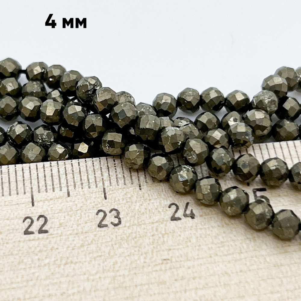 Бусины Пирит граненый, диаметр 3,9-4 мм, цена за 48-49 шт (1/2 нити)