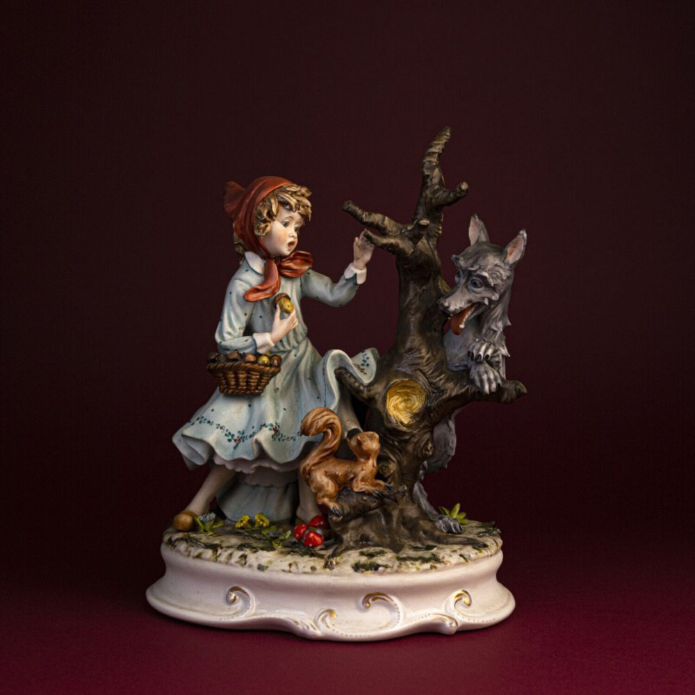 Винтаж: Фарфоровая мануфактура Capodimonte. «Красная шапочка»