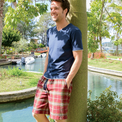 Домашний костюм с шортами и футболкой William от Casual Avenue Турция