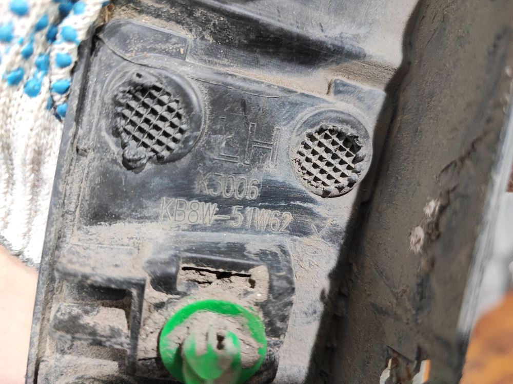 Накладка крыла заднего левого Mazda CX-5 2 (KF) 17-нв Б/У Оригинал kb8w51w62