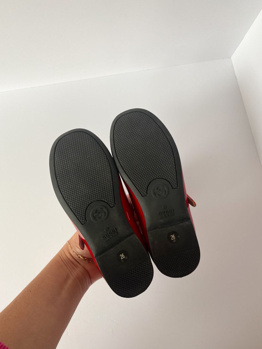 Новые лаковые туфли Gucci, 26