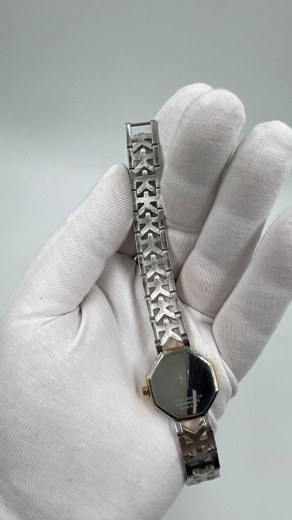 Часы Yves Saint Laurent