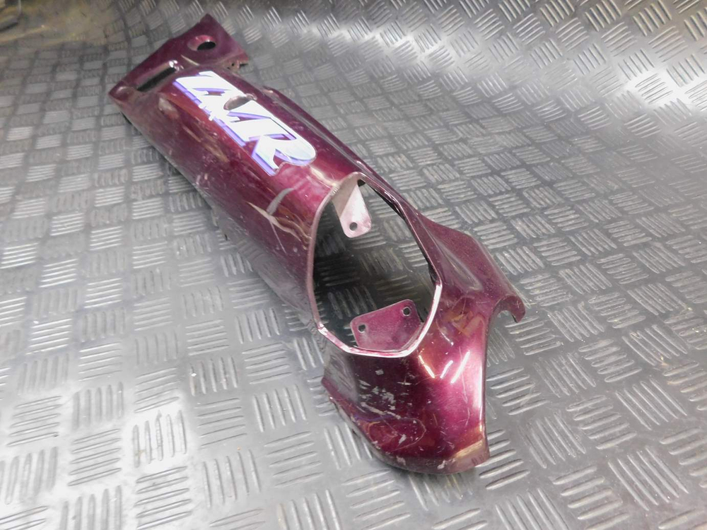 Пластик задний левый Kawasaki ZZR 400 98 36001-1493 053045