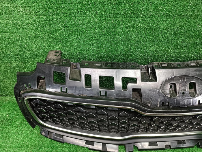 Решетка радиатора Kia Sportage 4 QL (2016-2018)