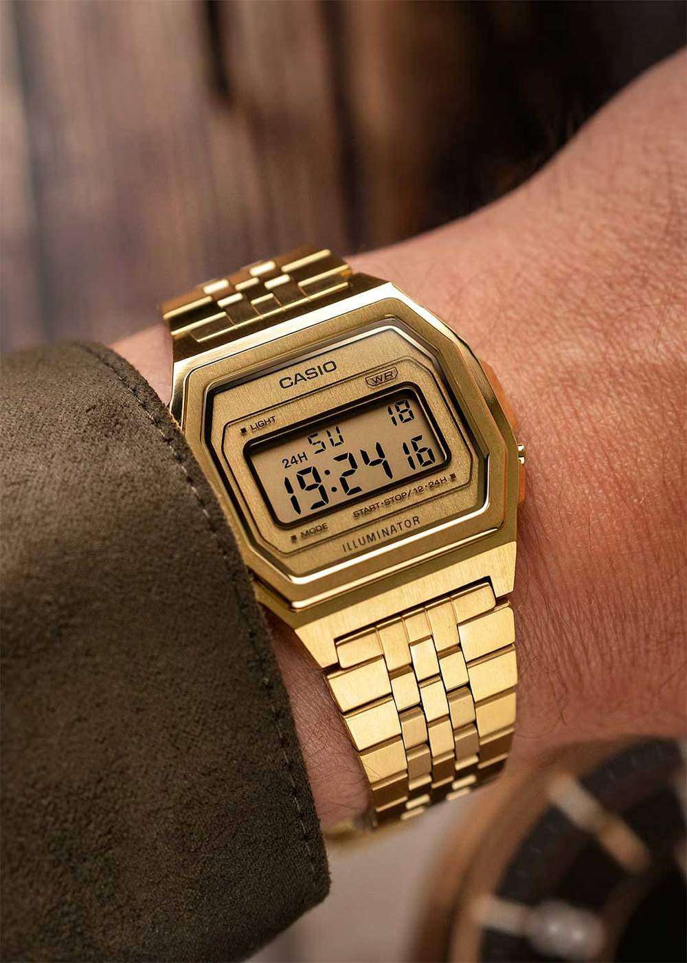 Часы Casio A1000G-9EF