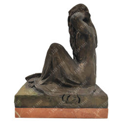 Динес Ю. С. Памятник Розе Джелакаевой. Бронза, литьё. 1985 г.