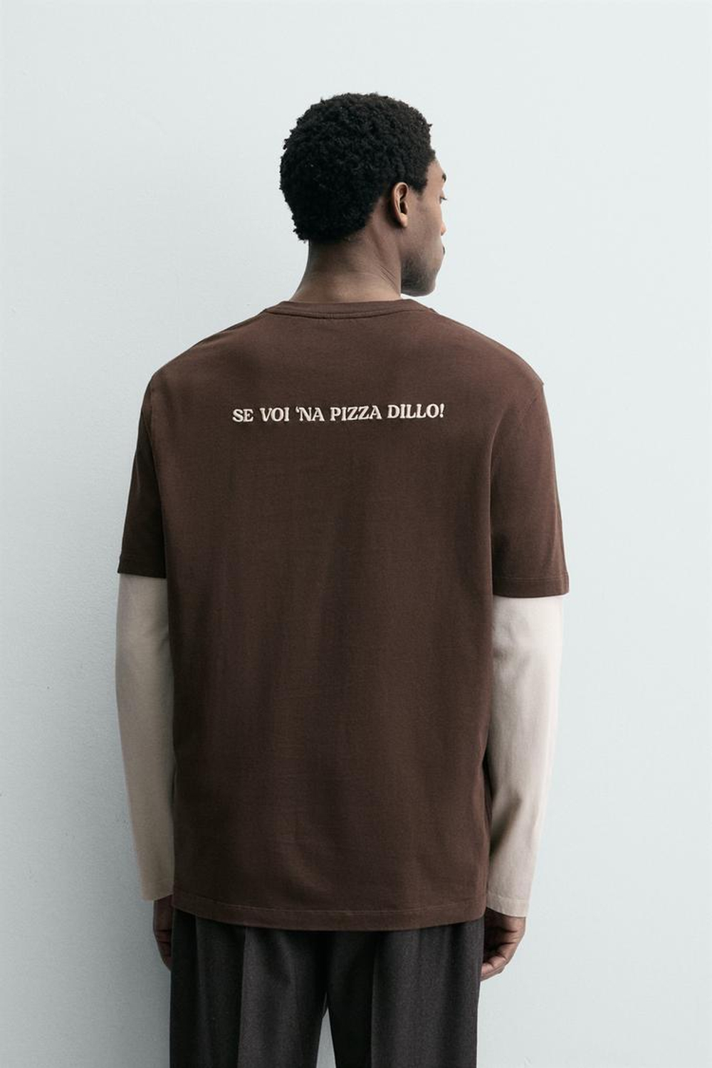 ZARA ФУТБОЛКА С ПРИНТОМ PIZZERIA LA MONTECARLO, КОРИЧНЕВЫЙ