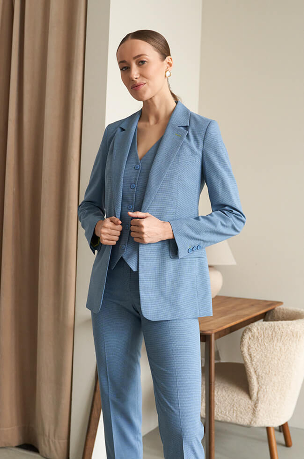 1818 Жилет женский (дымчато-голубой)