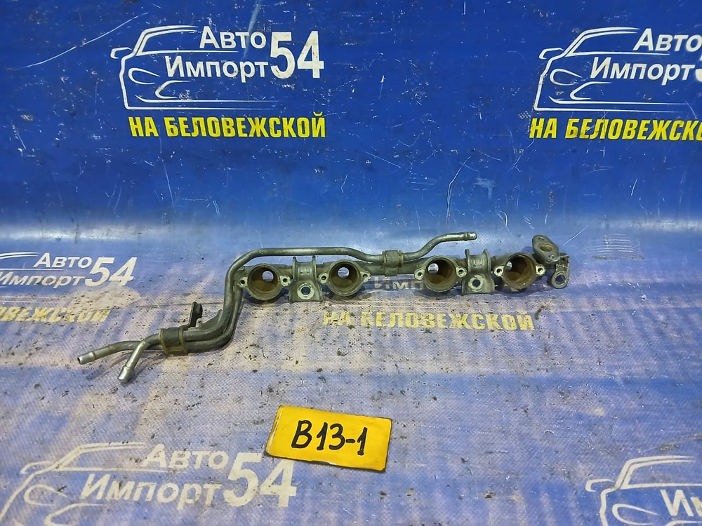 Топливная рейка NISSAN SUNNY 1990