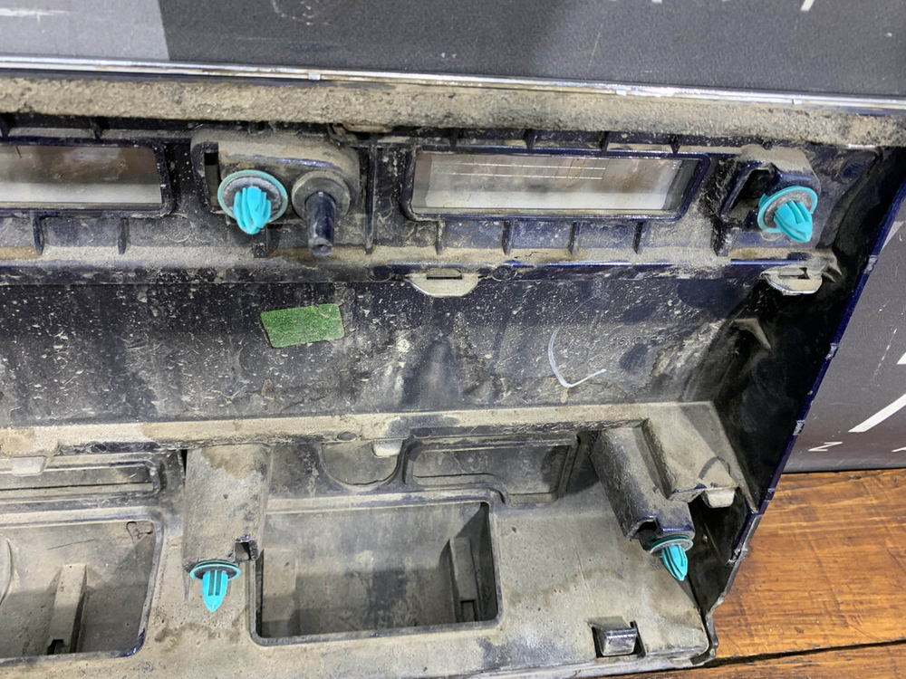 Накладка двери передней правой Chery Tiggo 8 Pro 21-нв Б/У Оригинал 609000052AA