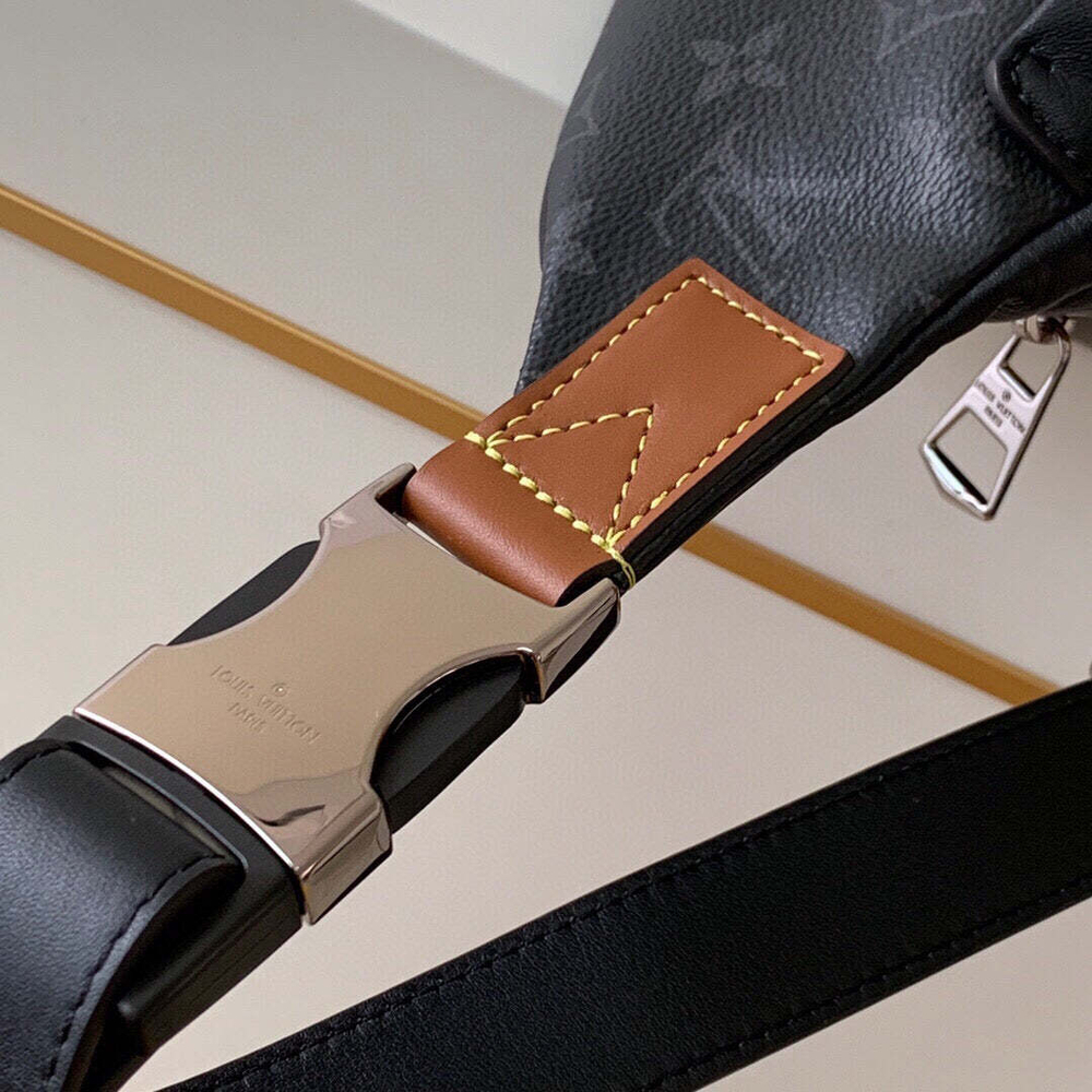 Louis Vuitton Discovery Bumbag