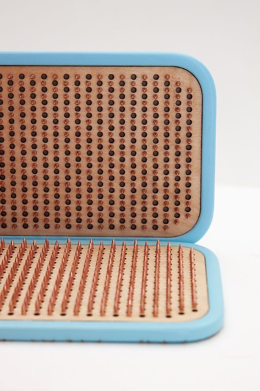 Доска садху Ом большой медные гвозди