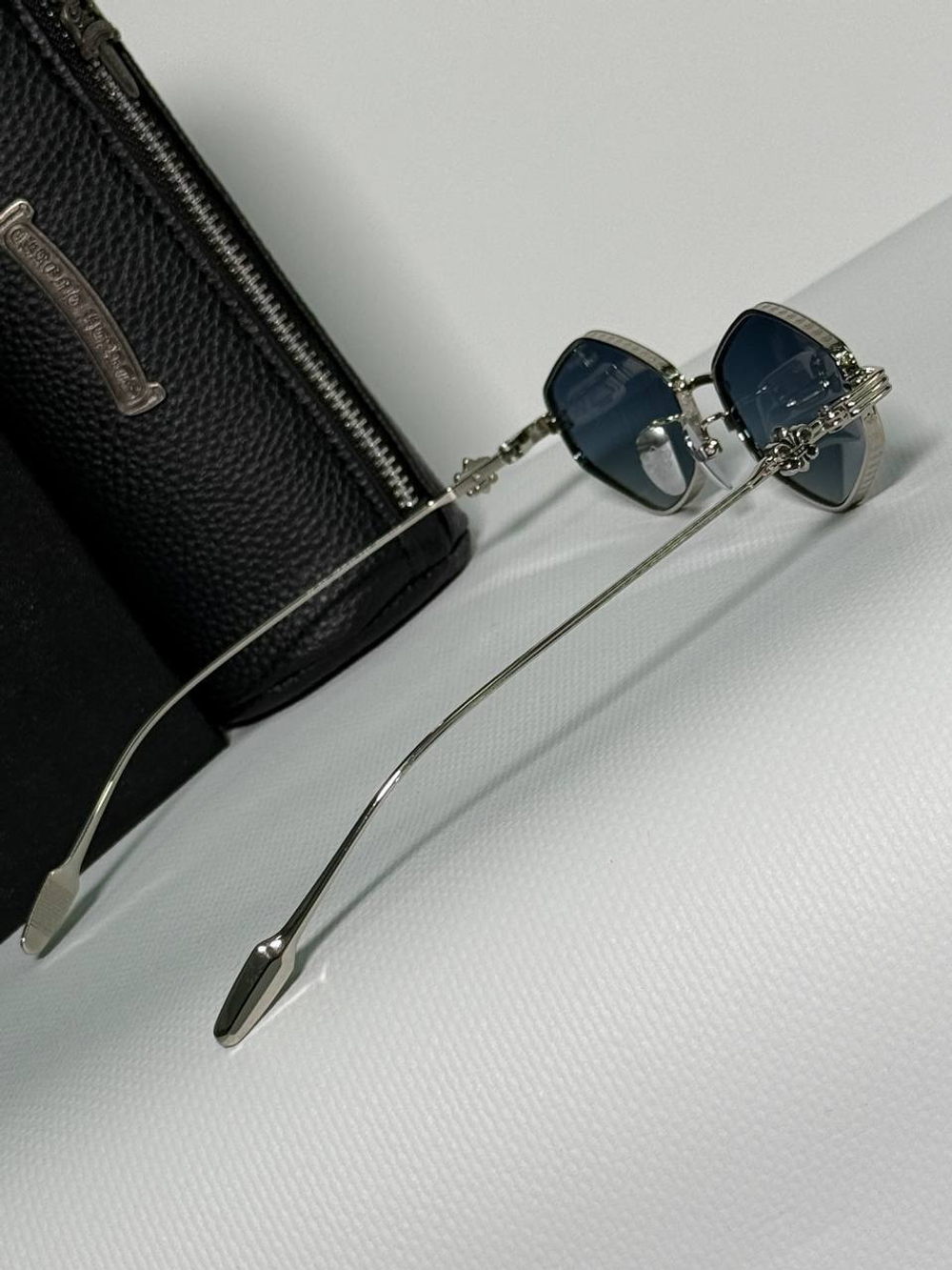 Очки солнцезащитные Chrome Hearts