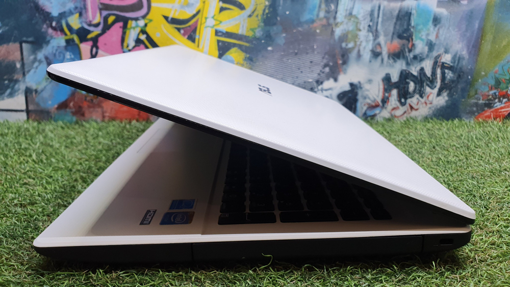 Ноутбук ASUS Celeron/2Gb