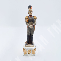 [Коллекционная статуэтка] Драгун. Фарфоровая статуэтка из серии "Армия Наполеона"  Фарфор, роспись.