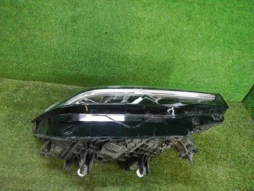 Фара правая BMW X7 G07 (2019-2022) LED