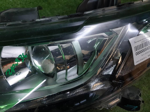Битая Фара левая Mitsubishi Outlander 3 (2015-н.в.) галоген