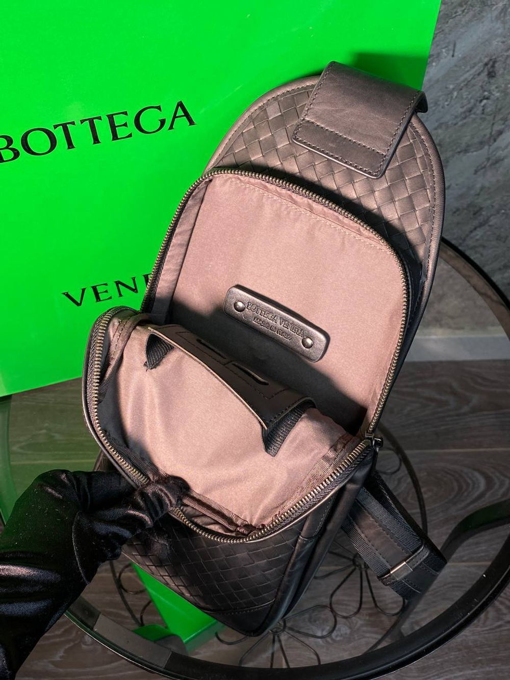 Сумка-мессенджер Bottega Veneta