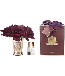 Букет красных роз в золотом кубке, Cote Noire