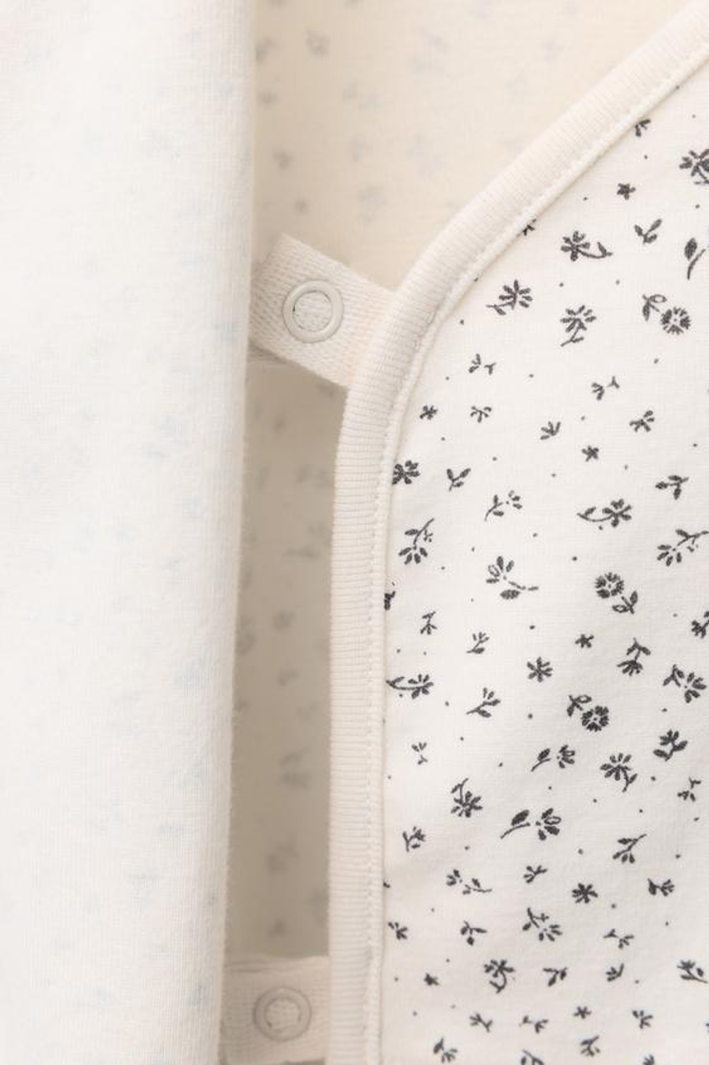 ZARA КОМПЛЕКТ ИЗ БОДИ И БРЮКОВ С ЦВЕТОЧНЫМ ПРИНТОМ, ЭКРЮ