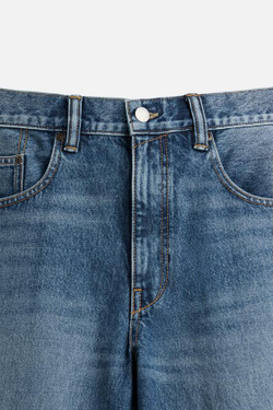 ZARA ДЖИНСОВЫЕ ШОРТЫ-БЕРМУДЫ СВОБОДНОГО КРОЯ, ВЫЦВЕТШИЙ СИНИЙ