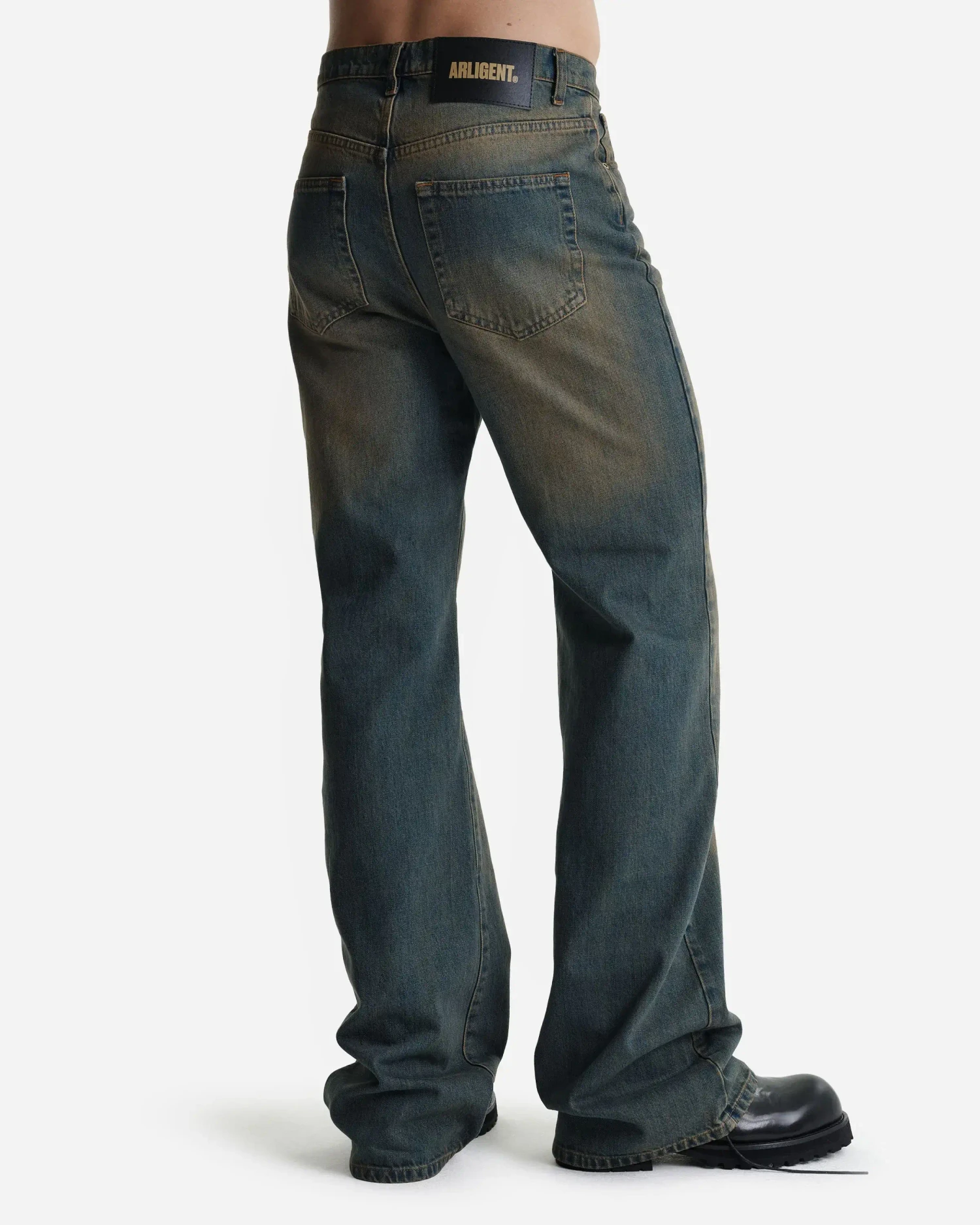 Джинсы bootcut с эффектом ржавчины