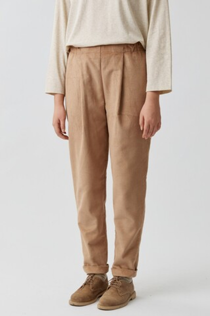 Брюки зауженные из бежевого вельвета