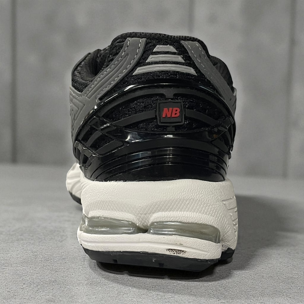 New Balance 1906R • Black Gray