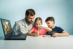 Цифровая лаборатория Наураша в стране Наурандии (мультиязычная версия)