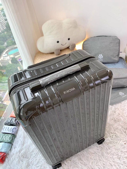 Дорожный чемодан Rimowa