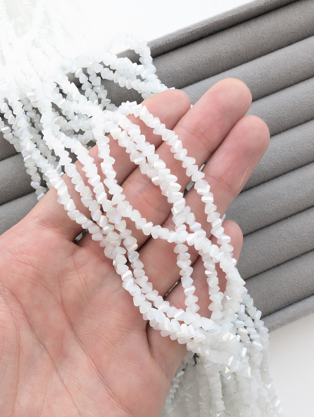 Алмазное стекло 4мм, белый с переливом