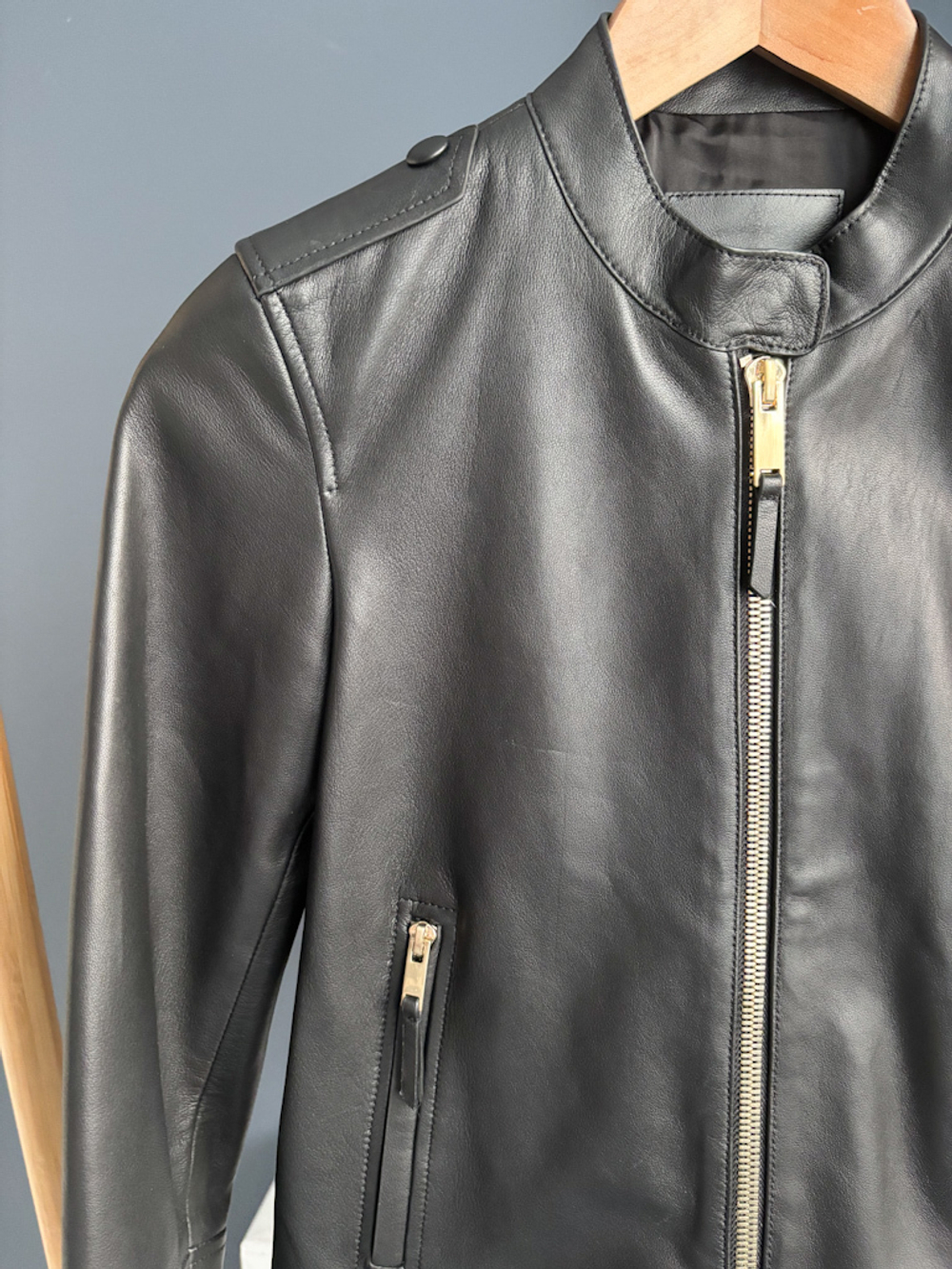 Кожаная куртка Massimo Dutti, XS