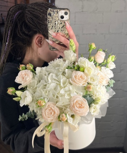 Поцелуй Моники