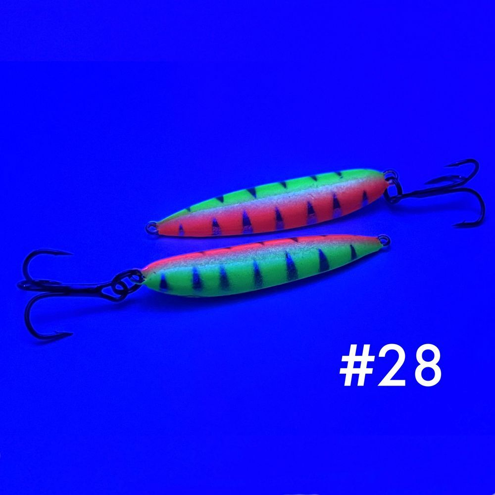 Блесна (пилькер) ЖОР "Алтынка" цветная с тройником (50мм, 17гр), Нейзильбер