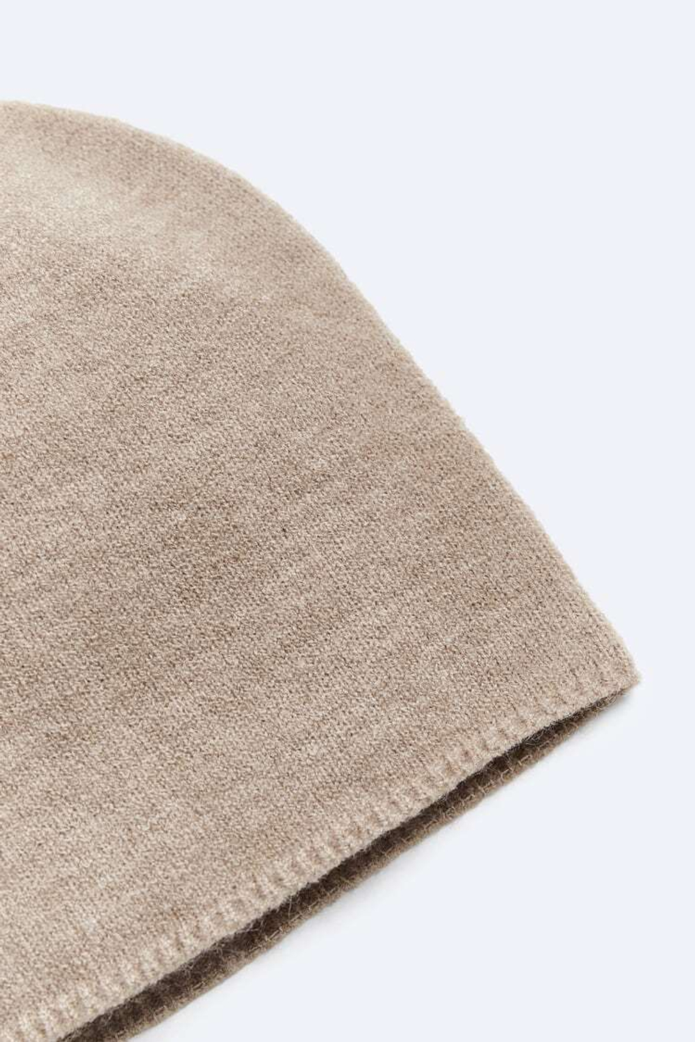 ZARA ШАПКА БИНИ С ПОЛИРОВКОЙ, БЕЖЕВЫЙ