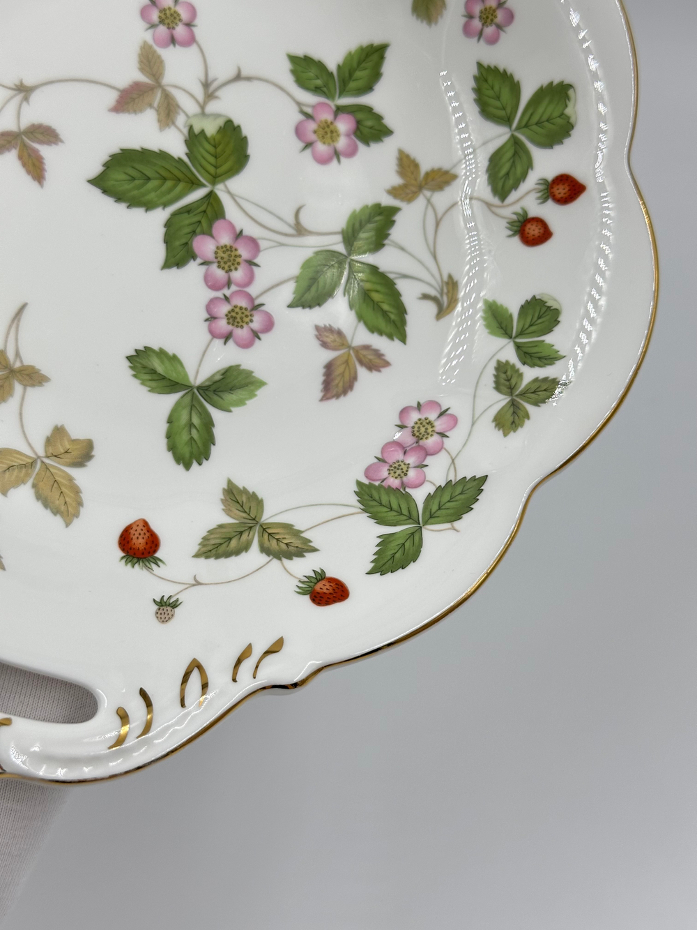 Блюдо с ручками Wedgwood, Wild Strawberry