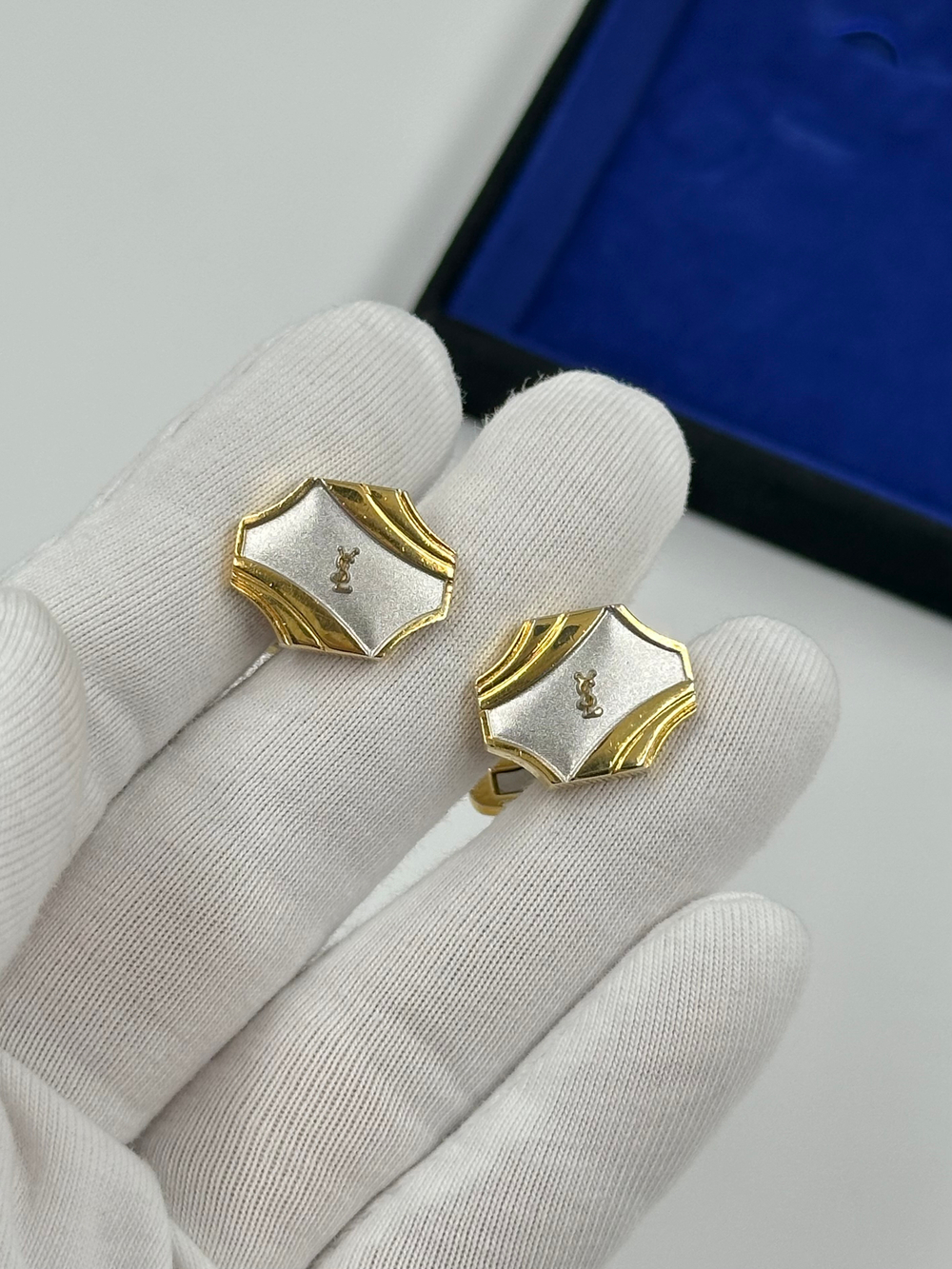 Запонки Yves Saint Laurent