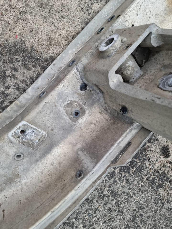 Усилитель передний Volvo FH 4 (2013-н.в.)